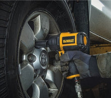 Cargar imagen en el visor de la galería, Llave de impacto 1/2 neumática DWMT70773L Dewalt